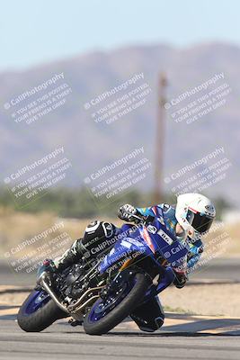 media/Oct-30-2025-Racers Edge (Thu) [[dabbdaf680]]/3-B Group/Session 4 Turn 16/